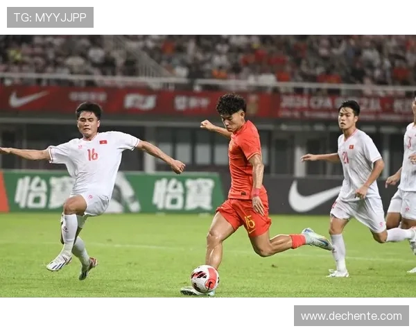 2018年越南杯平阳队与河内队激战成名的精彩对决回顾