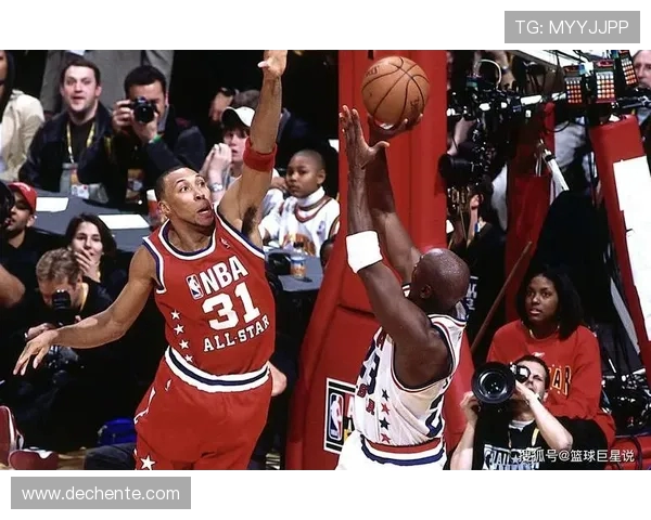 乔丹克拉克森的篮球生涯与成就解析：从新秀到全明星的辉煌历程