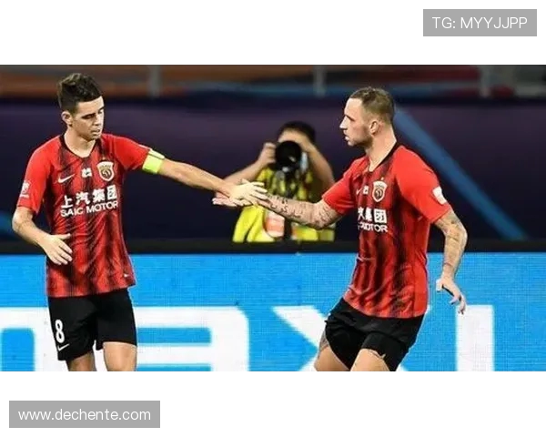 重庆羽毛球队与南京羽毛球队赛后复盘分析个人能力对比与表现总结