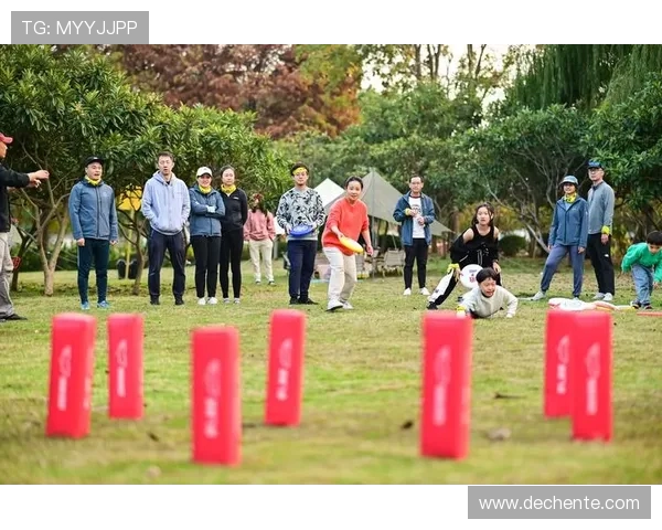 杭州飞盘队与成都飞盘队赛后复盘团队协作的精彩瞬间与经验分享